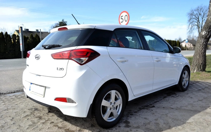 Hyundai i20 cena 28800 przebieg: 181000, rok produkcji 2015 z Wolsztyn małe 121